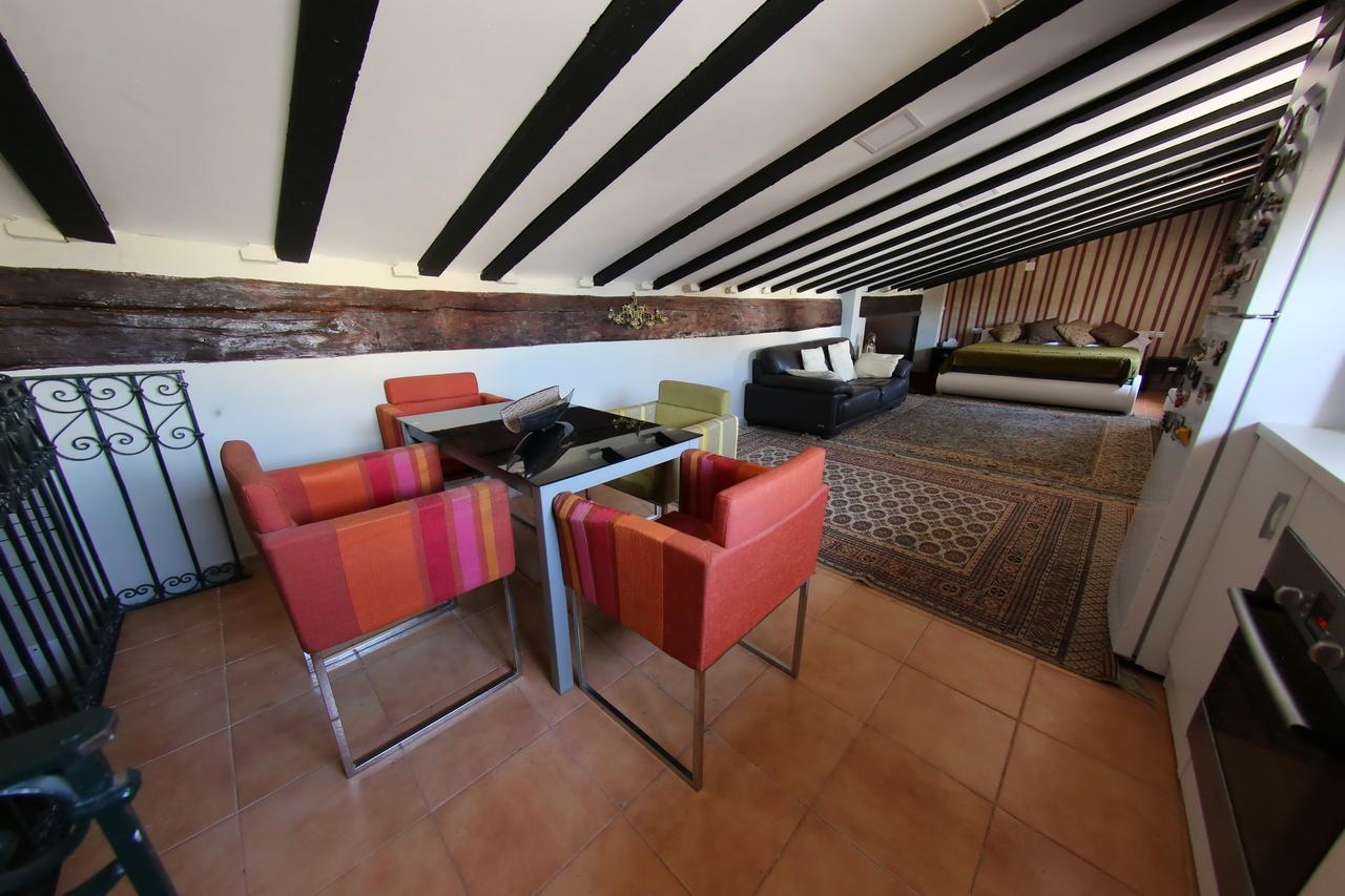 Hostal Santa Teresa Реус Экстерьер фото