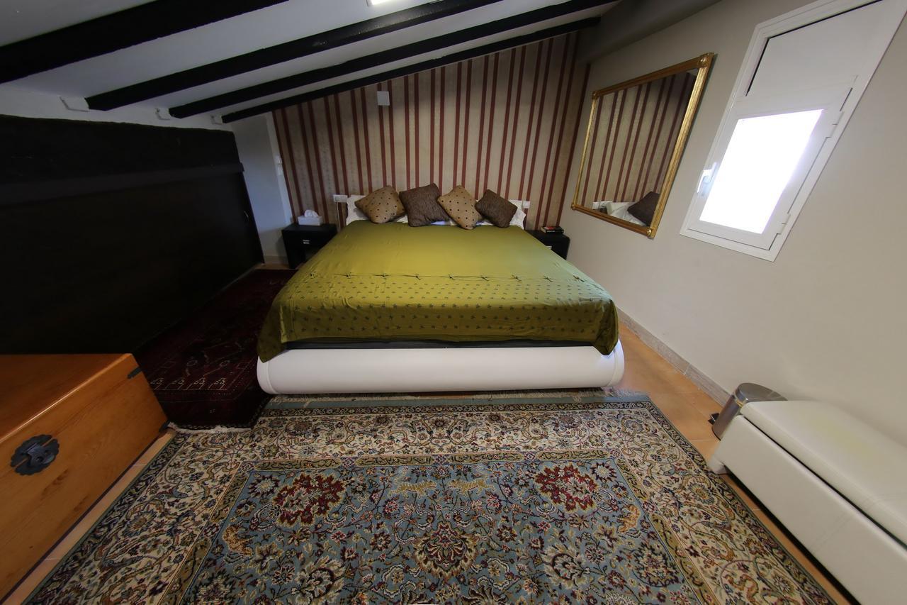 Hostal Santa Teresa Реус Экстерьер фото