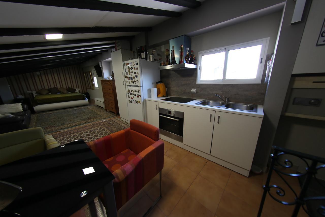 Hostal Santa Teresa Реус Экстерьер фото