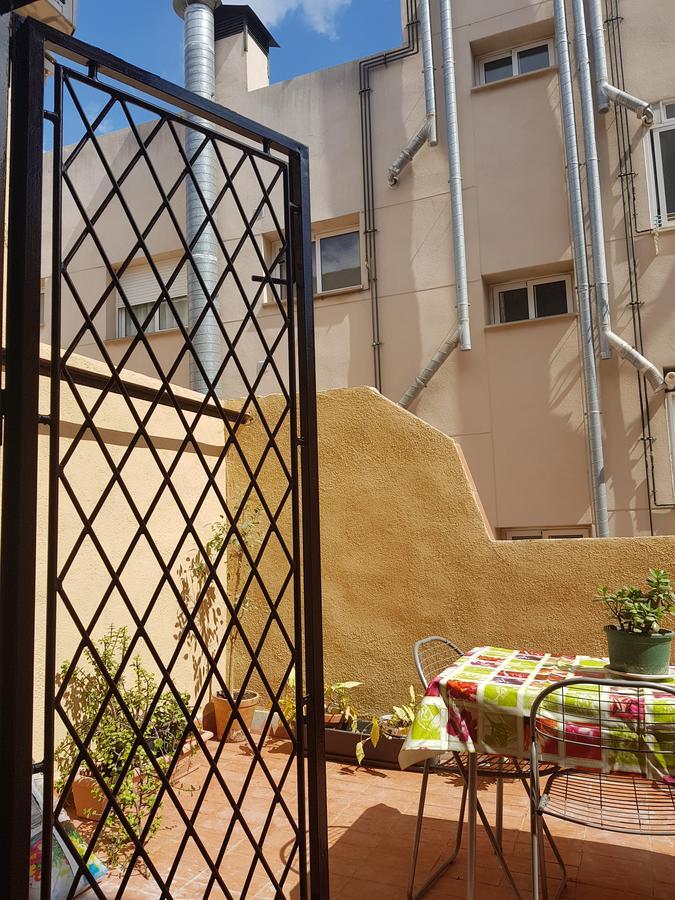 Hostal Santa Teresa Реус Экстерьер фото